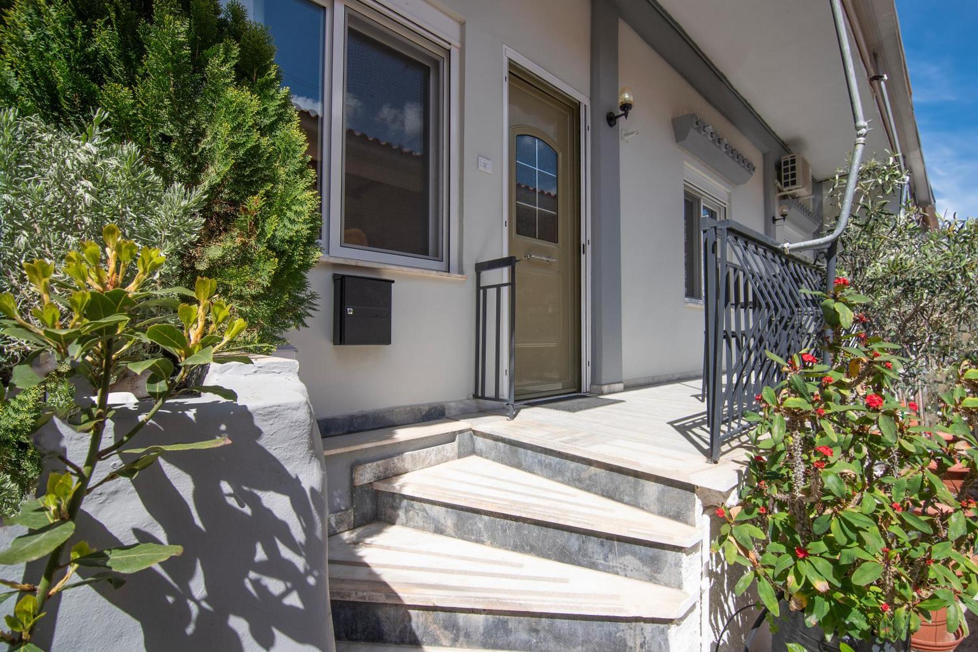 Nasos Apartment